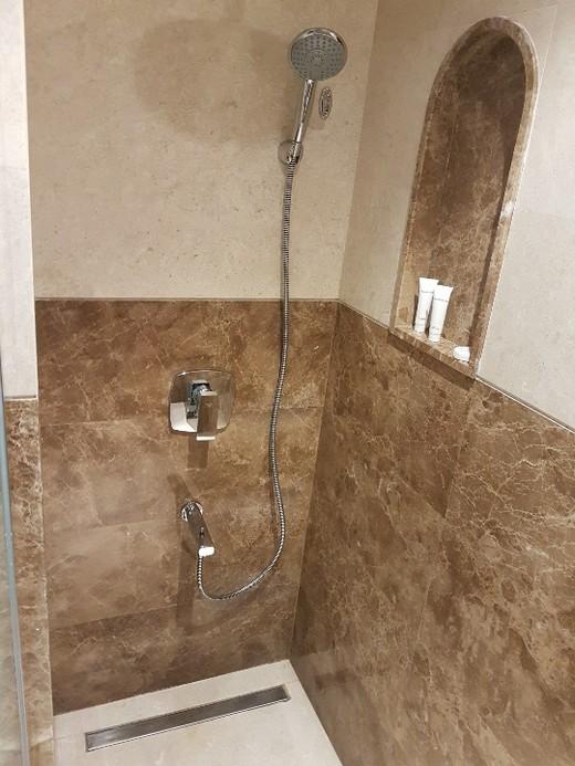 Golden Tulip Media Hotel