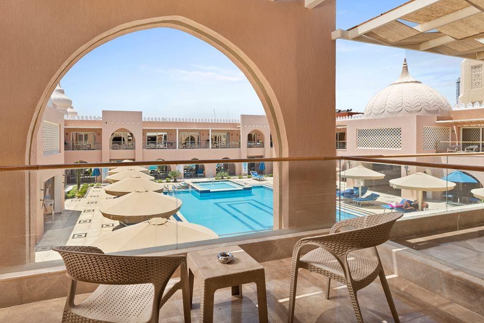 Albatros Alf Leila Wa Leila By Neverland