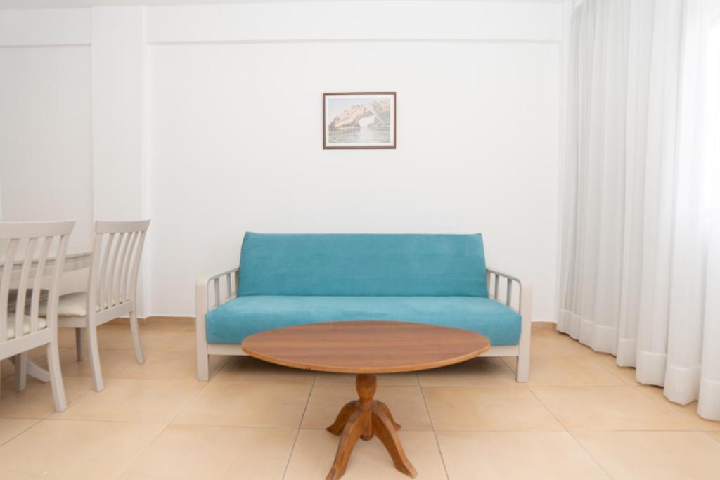 Flora Hotel Apartments