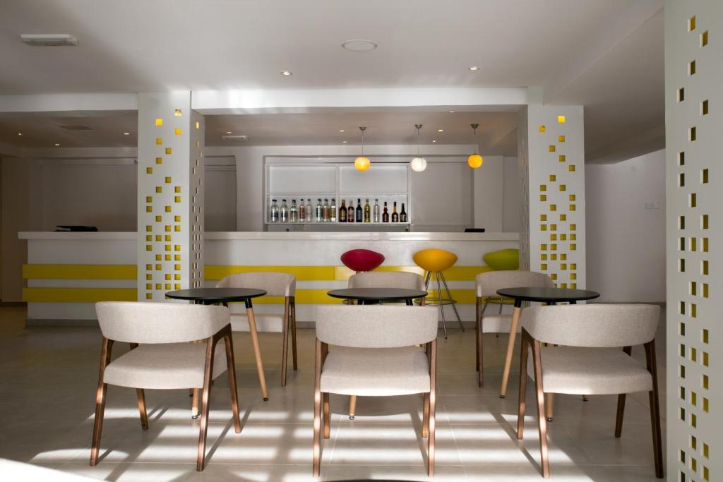 Flora Maria Annex Aparthotel