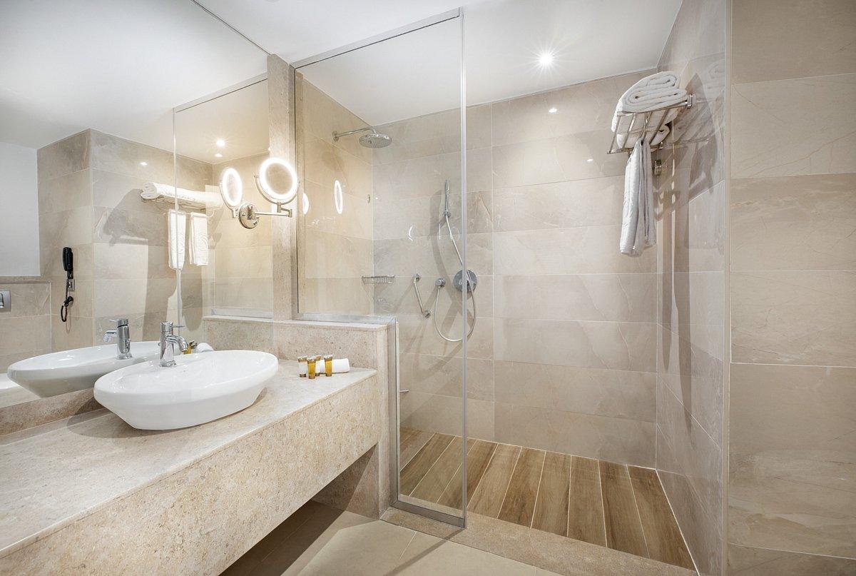 Cleopatra Luxury North Coast Sidi Henish