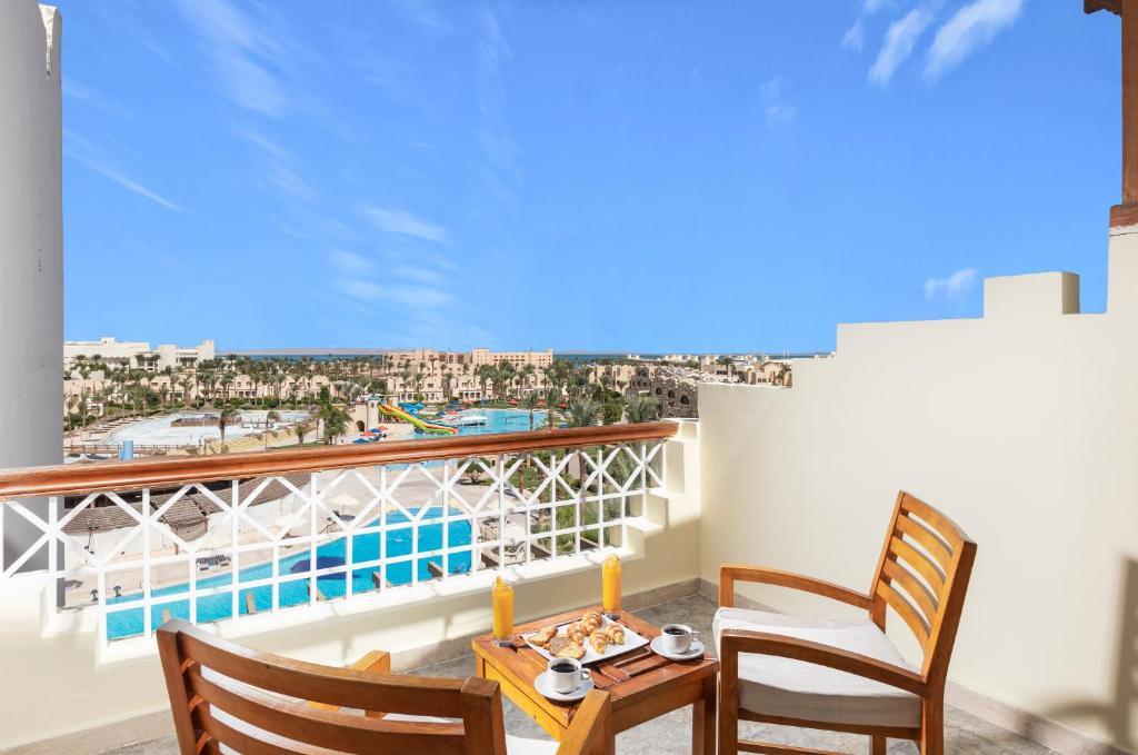 Royal Lagoons Resort