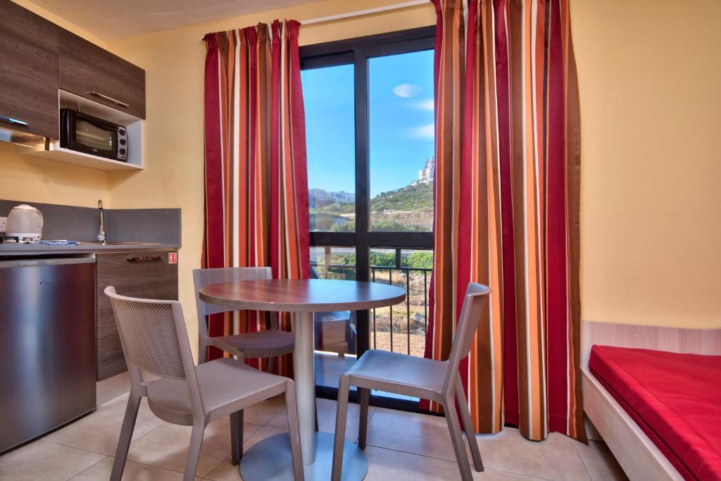 Luna Holiday Complex