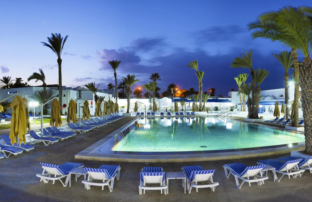 Hari Club Beach Resort