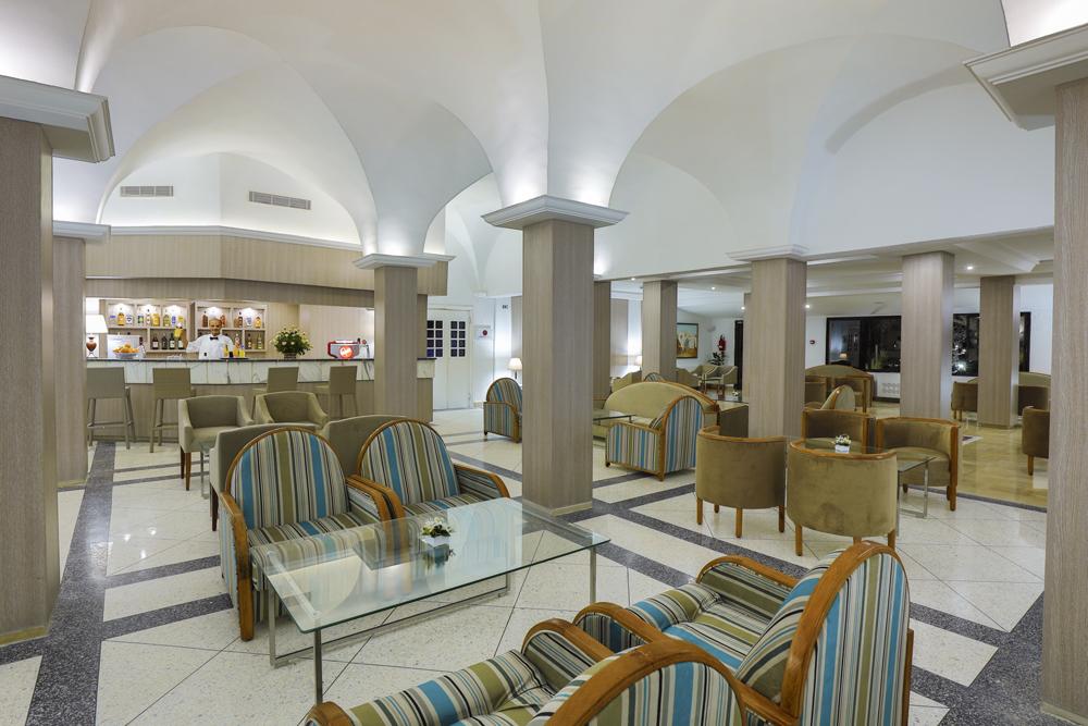 Hari Club Beach Resort