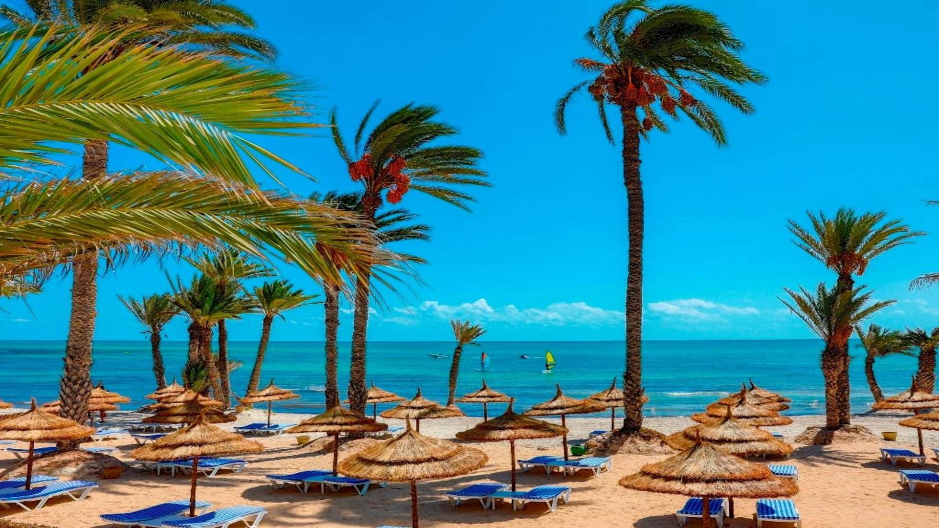 Hari Club Beach Resort