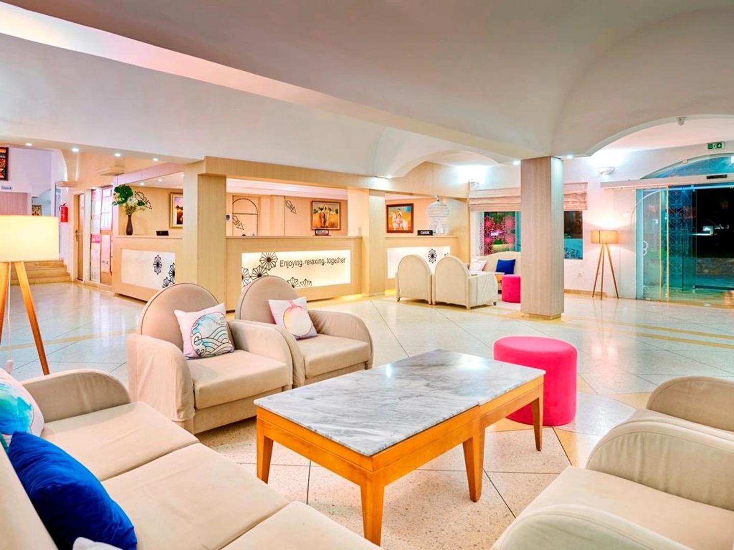 Hari Club Beach Resort