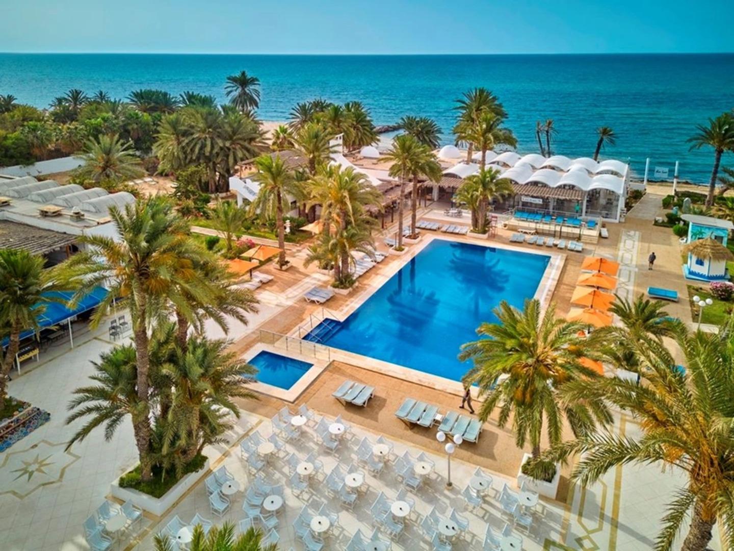 Hari Club Beach Resort