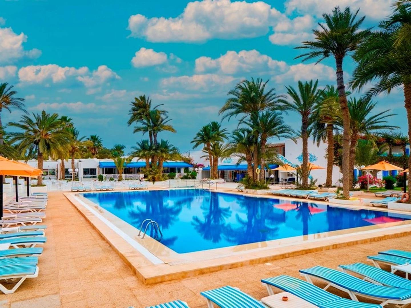 Hari Club Beach Resort