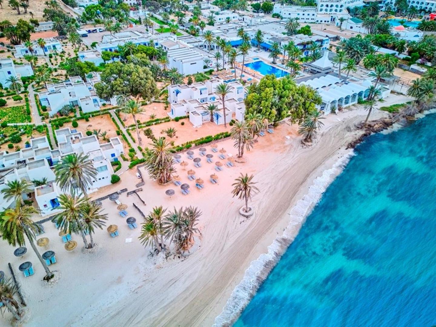 Hari Club Beach Resort