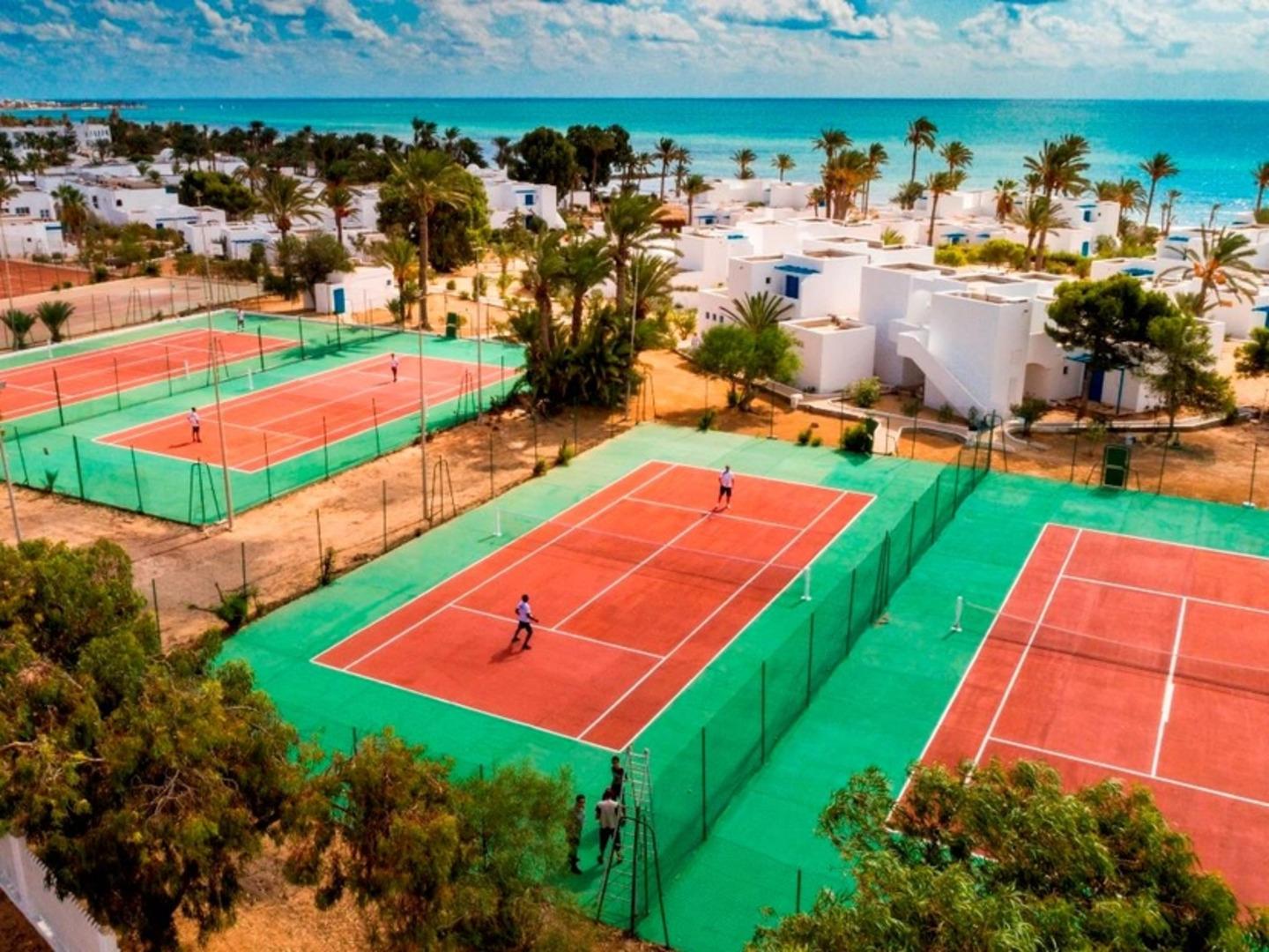 Hari Club Beach Resort