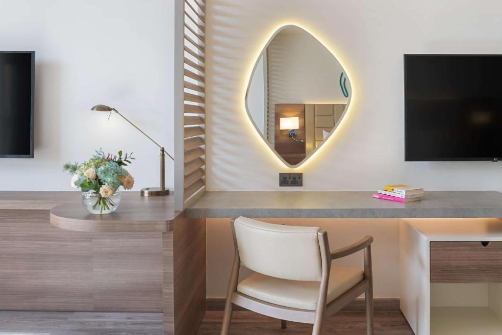 JA Palm Tree Court & Spa