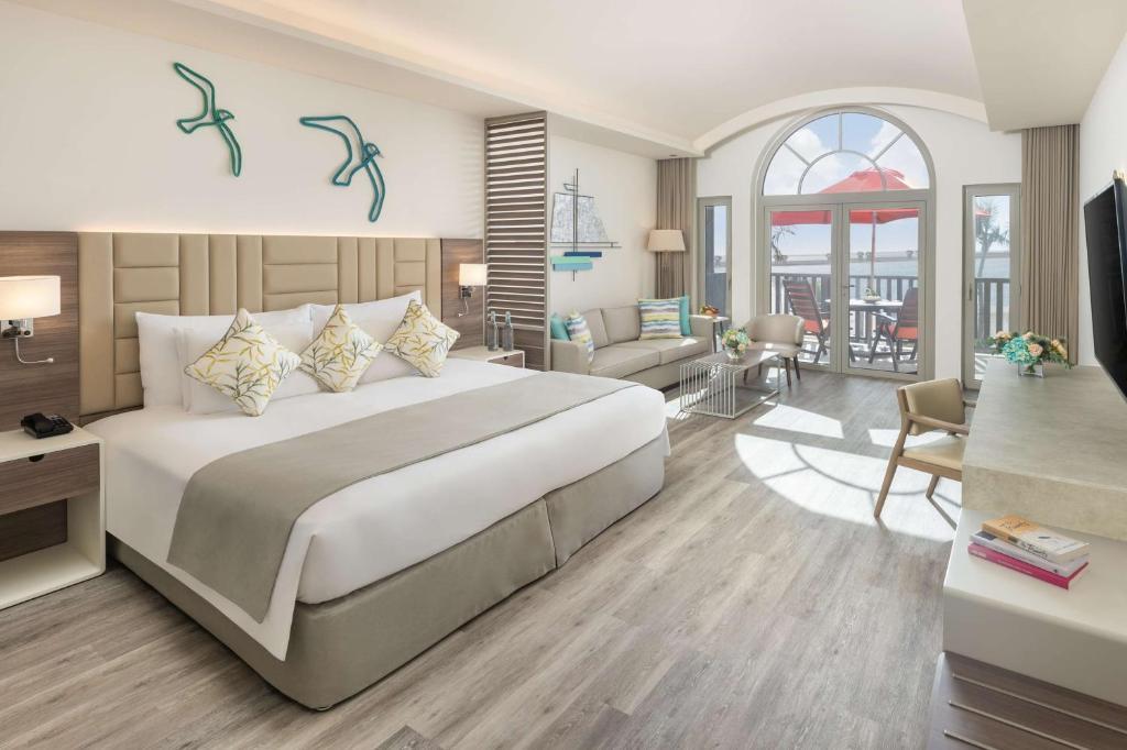 JA Palm Tree Court & Spa