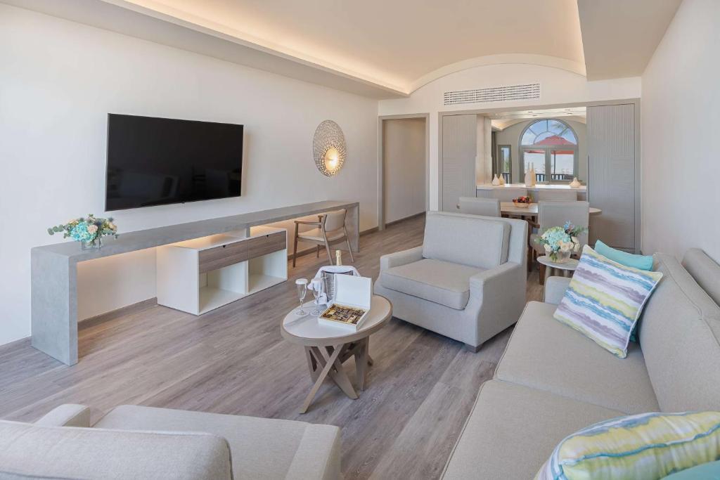 JA Palm Tree Court & Spa