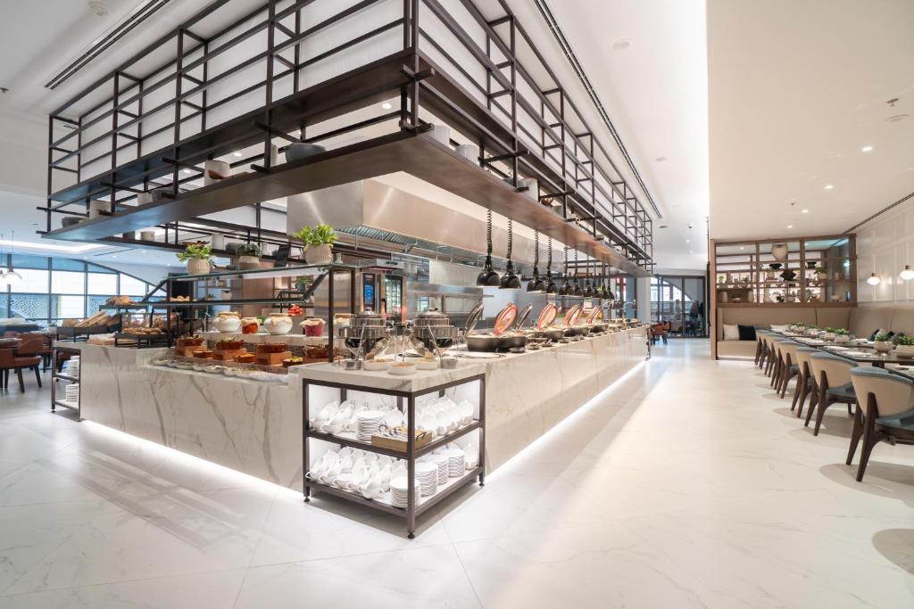 Amwaj Rotana Jumeirah Beach