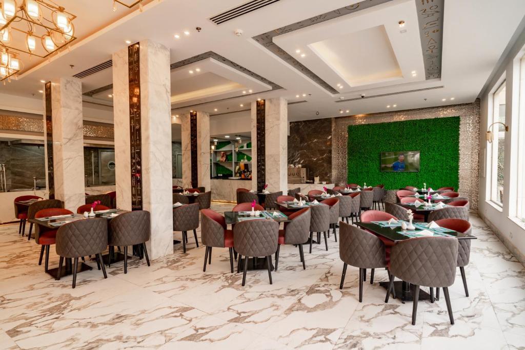 King Tut Aqua Park Beach Resort