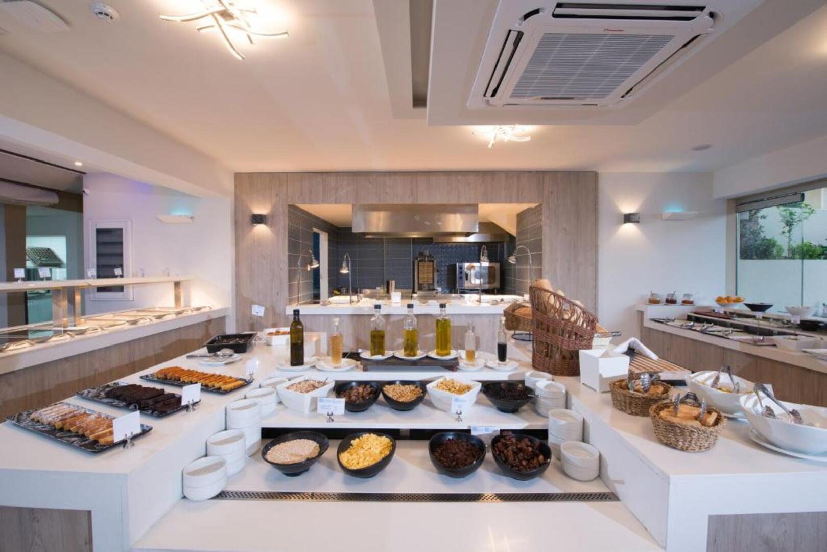 Imperial Palace (Adults Only)