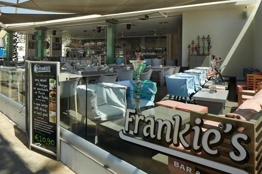 MelpoAntia Luxury Apartments and Suite