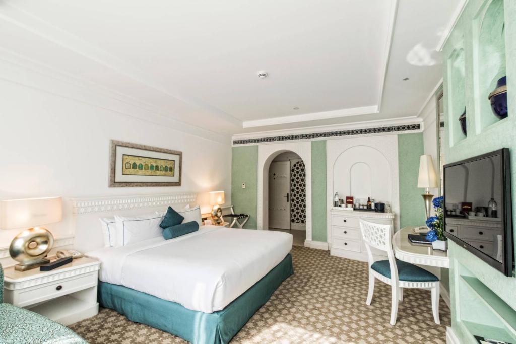 Al Habtoor Grand Resort, Autograph Collection