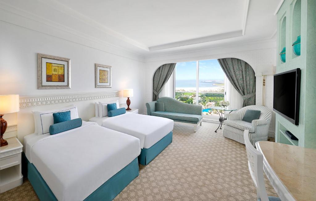 Al Habtoor Grand Resort, Autograph Collection