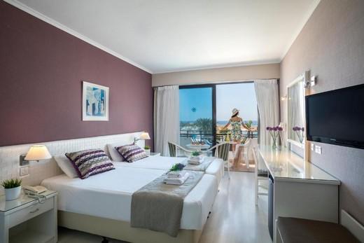 Pavlo Napa Beach Hotel