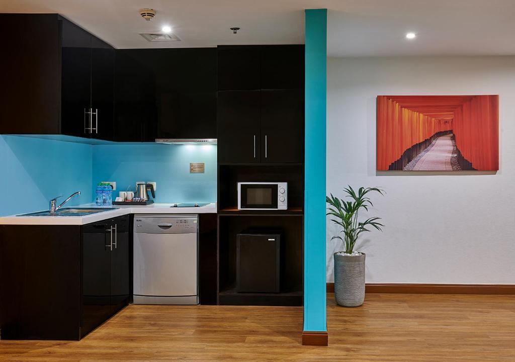 Ramada Hotel & Suites by Wyndham JBR