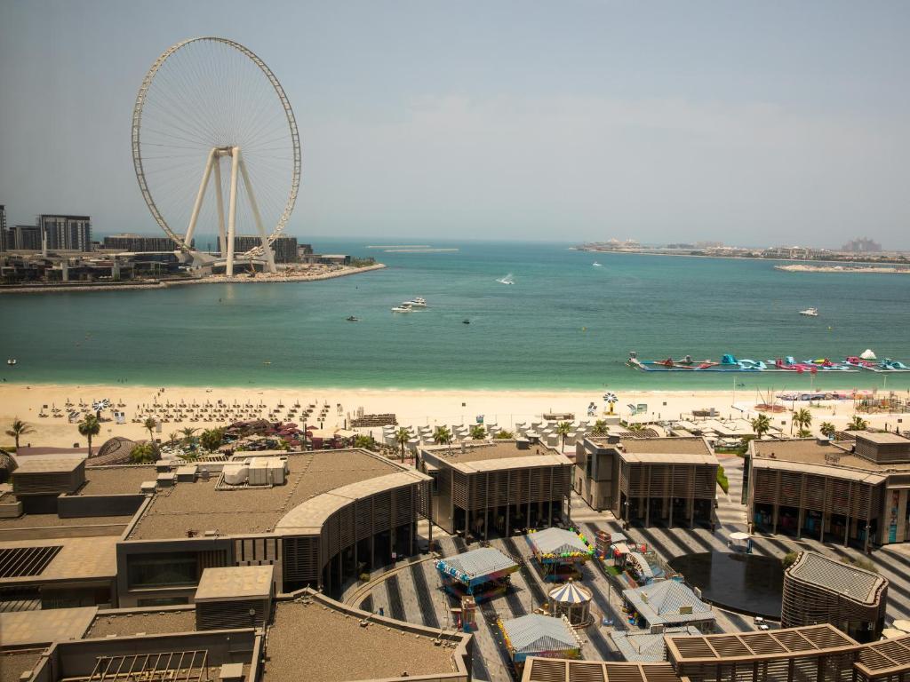 Roda Amwaj Suites