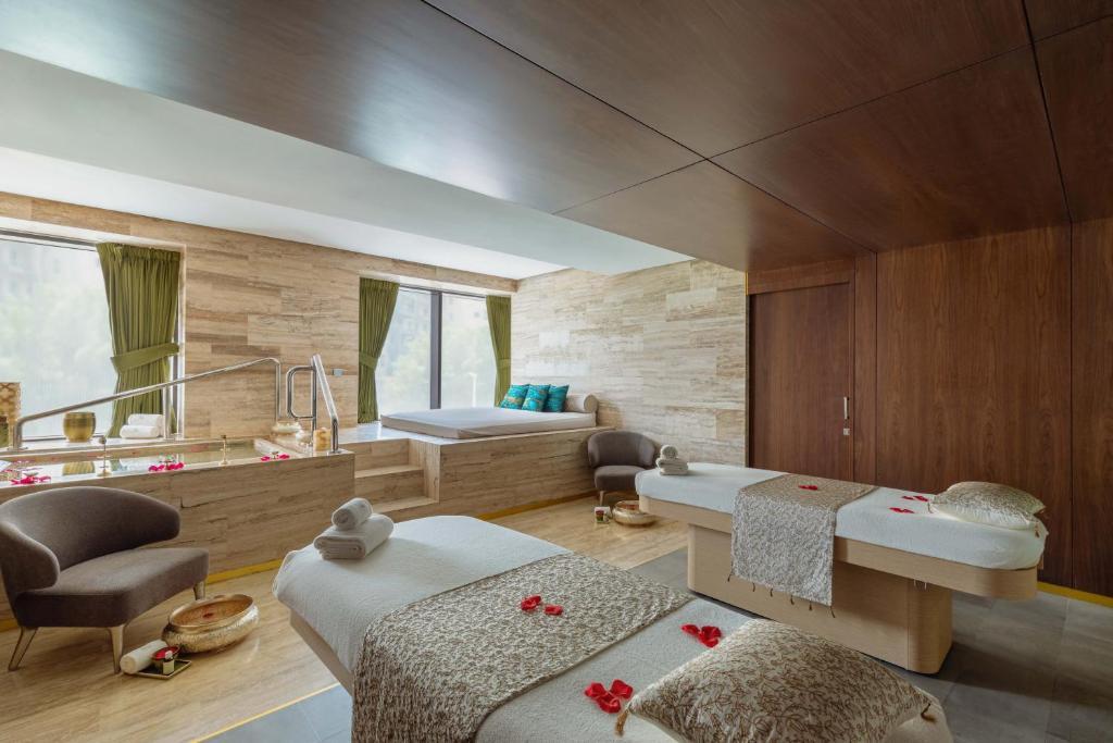 Taj Exotica Resort & Spa, The Palm