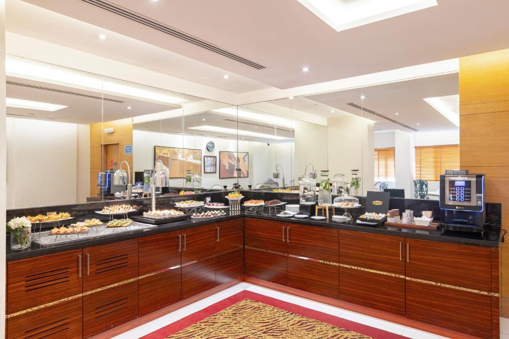 Golden Sands Hotel & Residences