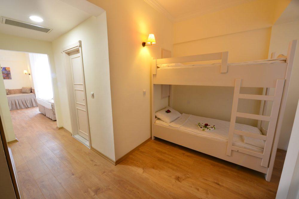 Cesars Side (EX Cesars Resorts Side)