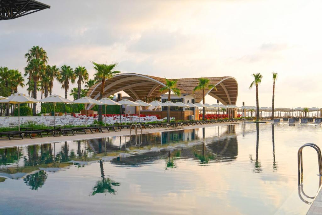 Aydinbey Siu Collection