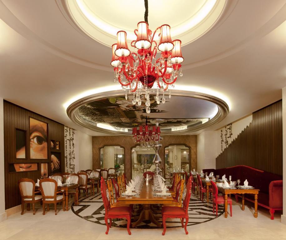 Delphin Imperial Hotel