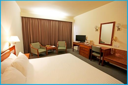 Poseidonia Beach Hotel