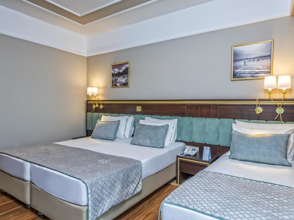 Royal Atlantis Spa Resort