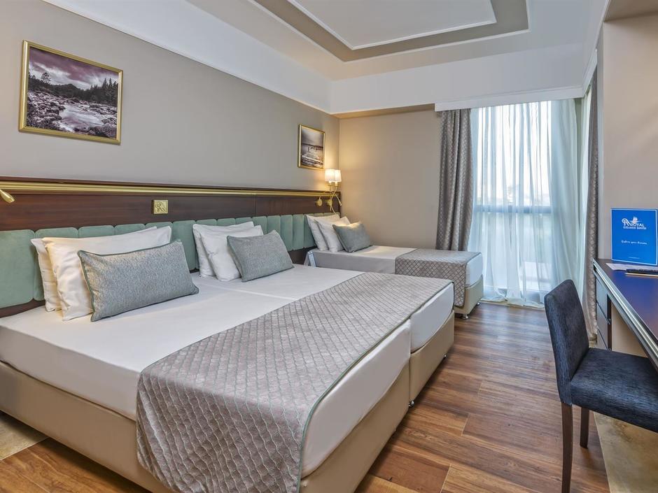 Royal Atlantis Spa Resort