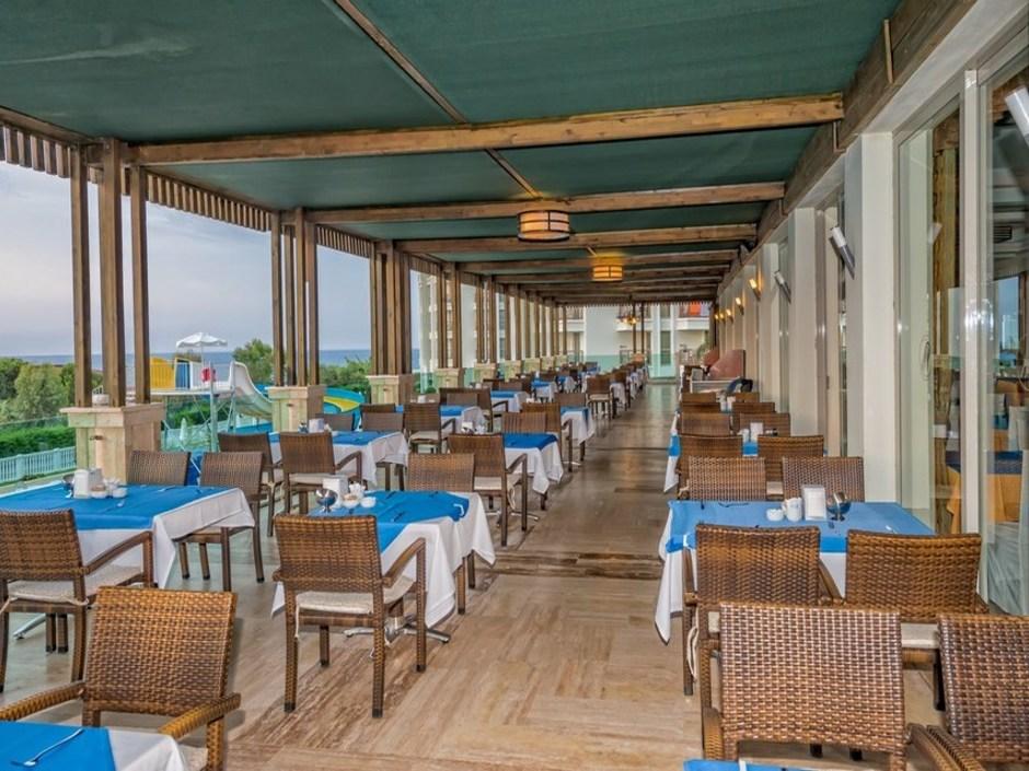 Royal Atlantis Spa Resort