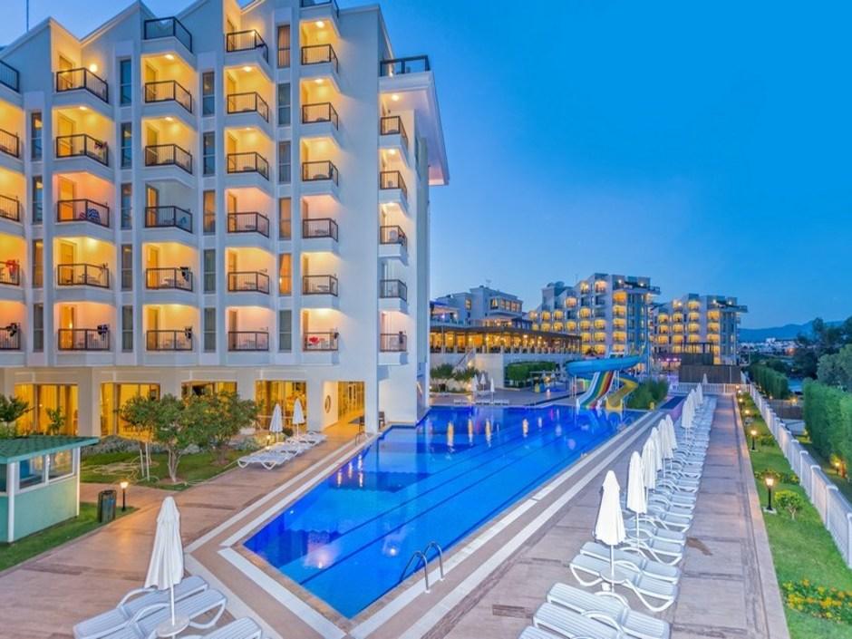 Royal Atlantis Spa Resort