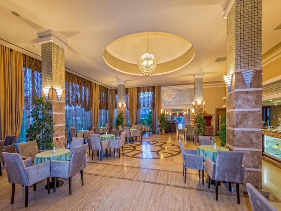 Royal Atlantis Spa Resort