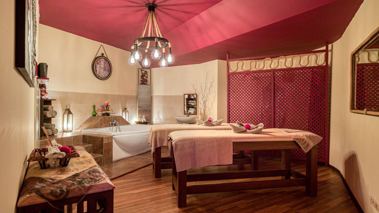 Seven Seas Hotel Life