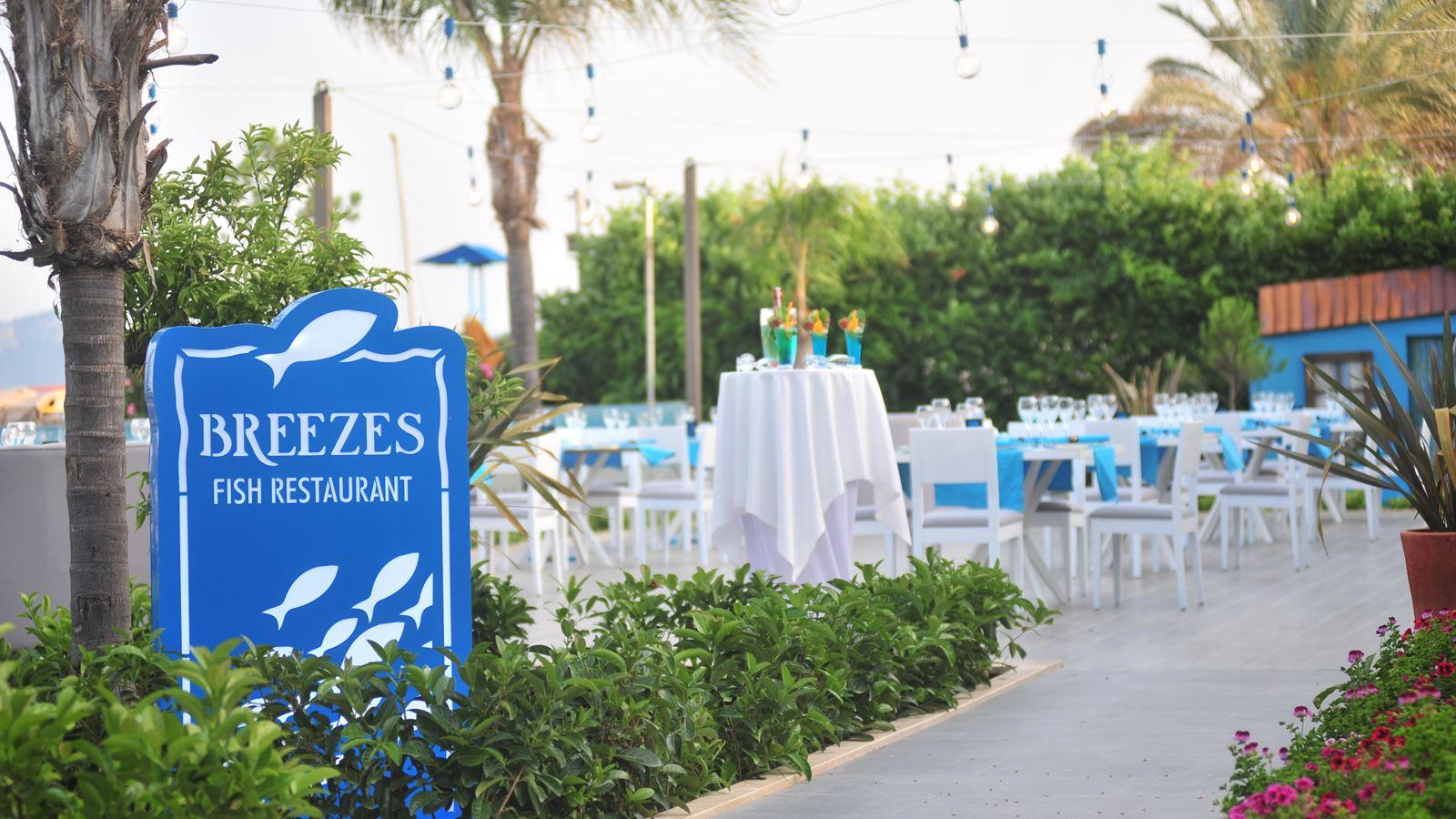 Seven Seas Hotel Life