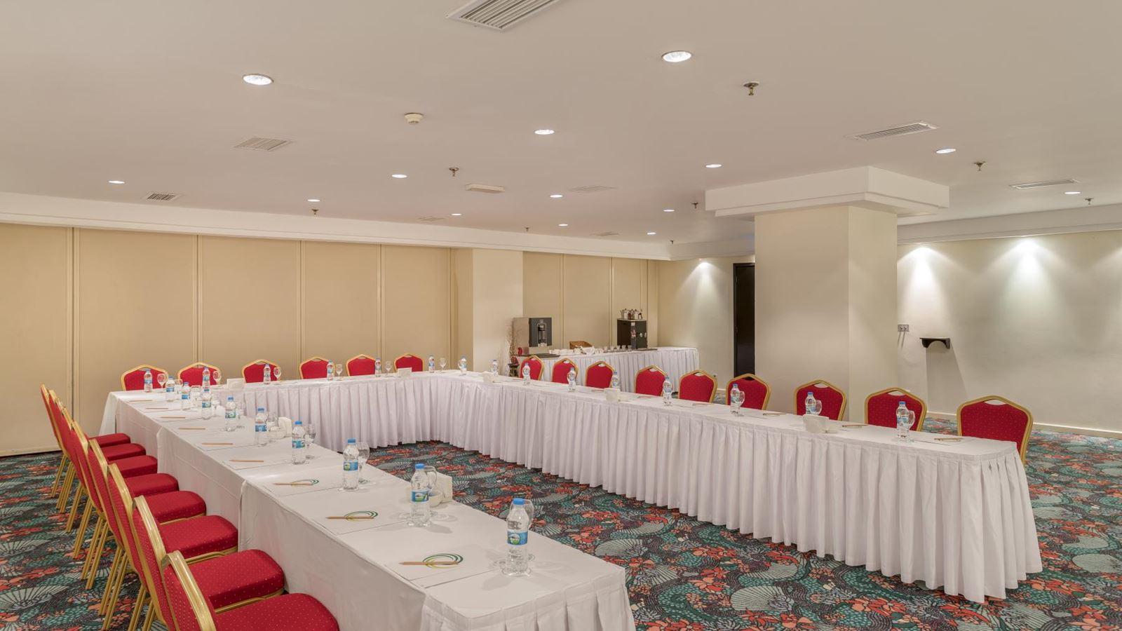 Seven Seas Hotel Life