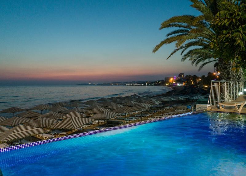 Aska Just In Beach Hotel