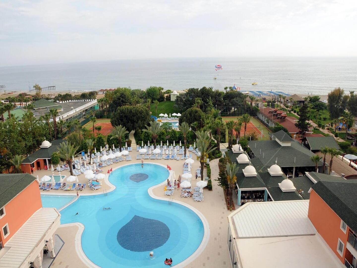 Insula Resort & Spa