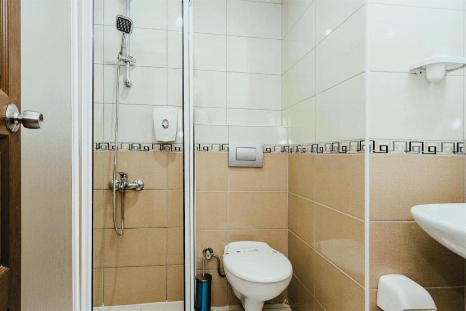 Kleopatra Arsi Hotel