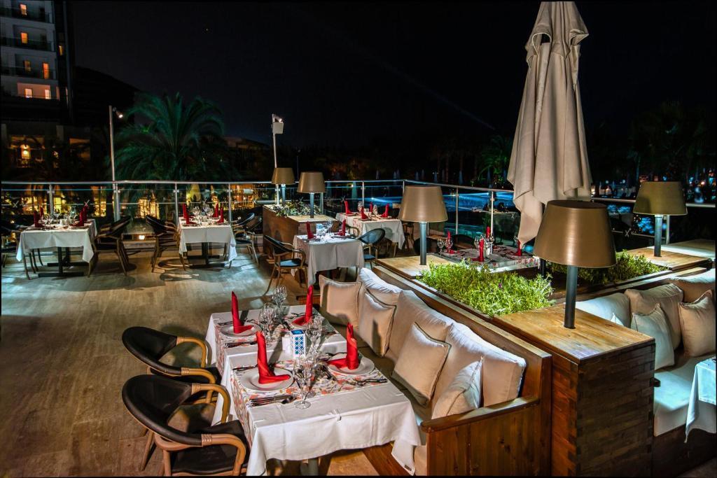 Sherwood Exclusive Lara