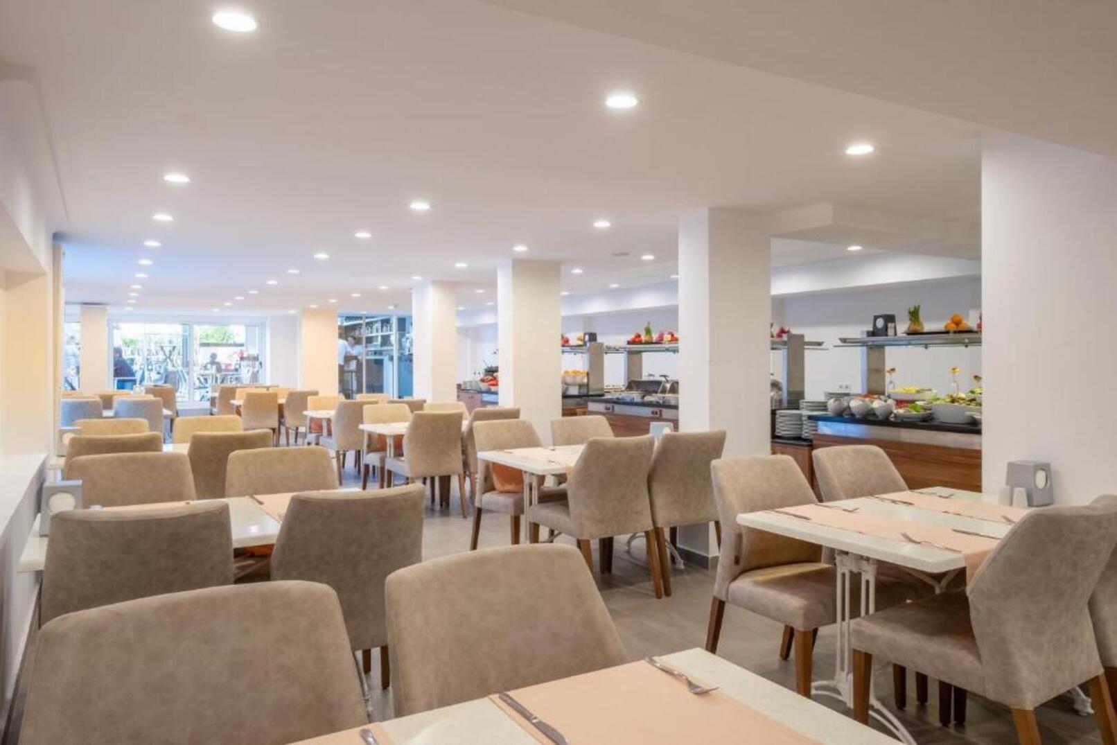 Viking Beach Hotel & Spa