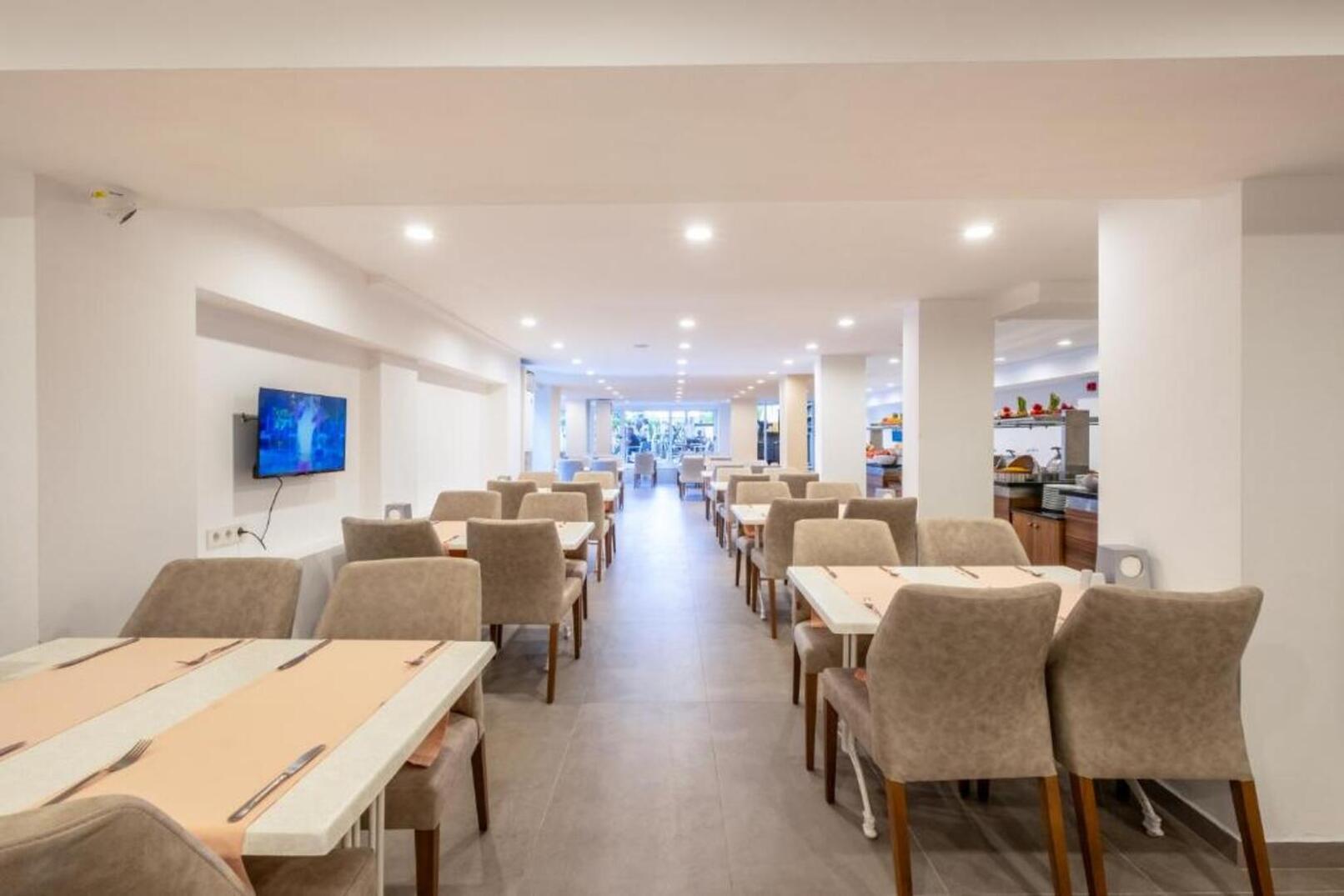 Viking Beach Hotel & Spa