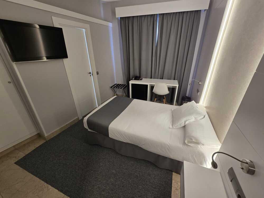 Hotel Gran Legazpi 3*lux