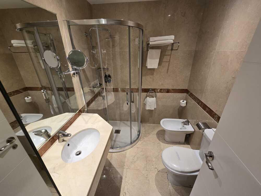 Hotel Gran Legazpi 3*lux