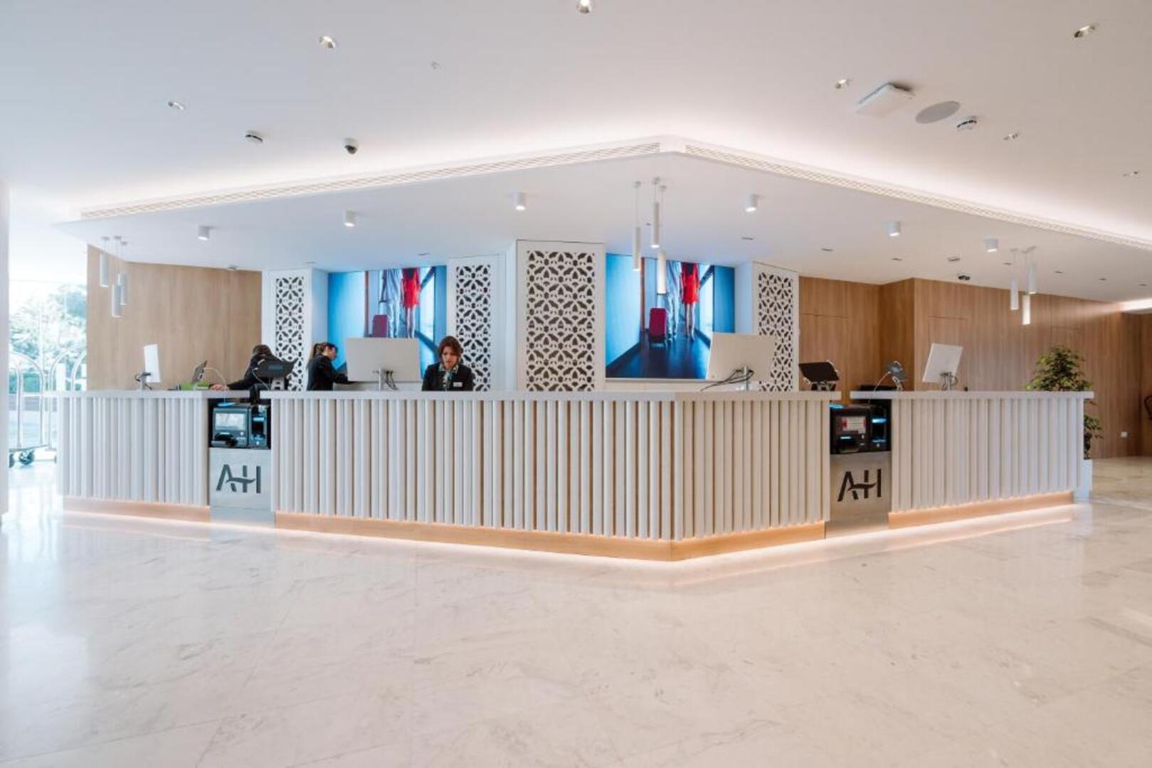 Tahiti Playa Hotel & Suites